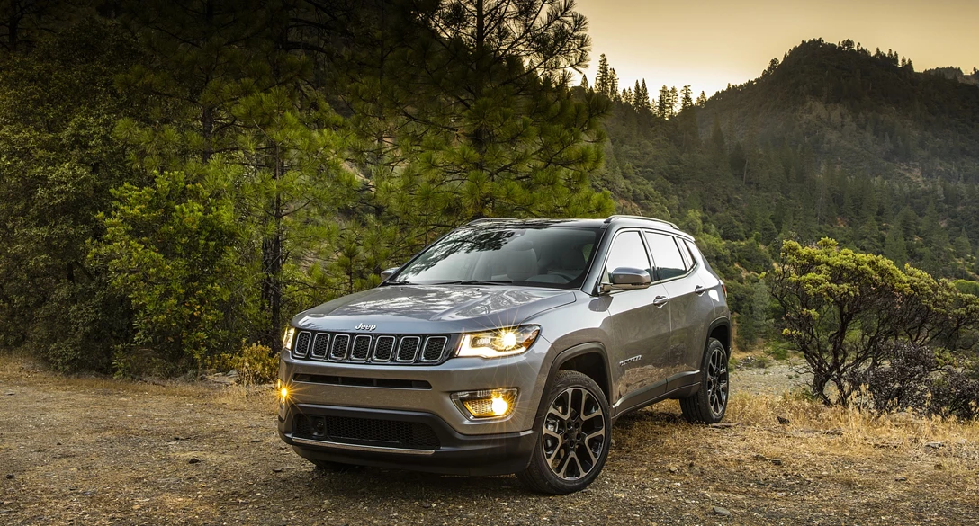 1657543-2017_jeep_compass_31_1920x1080.jpg