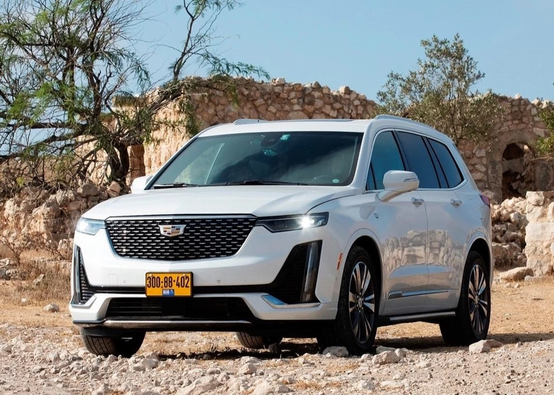 1677632-Cadillac-XT6-2023-04Y.jpg