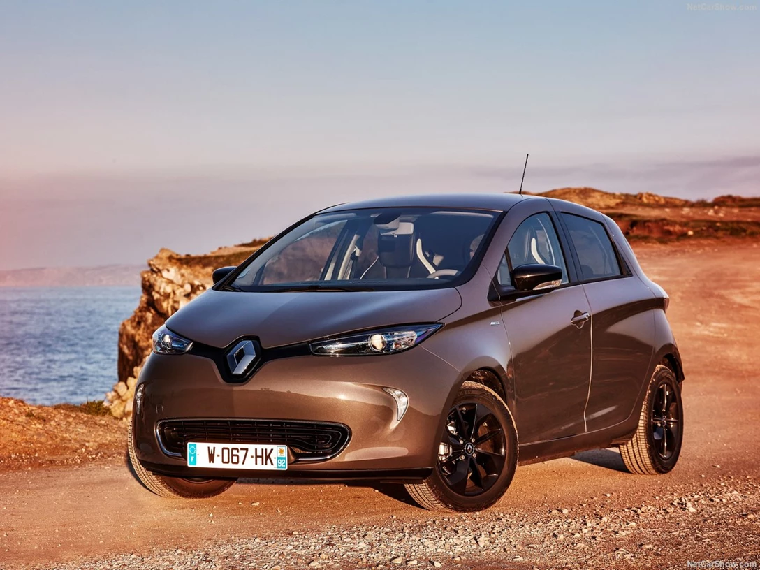 1589200-Renault-Zoe 1.jpg