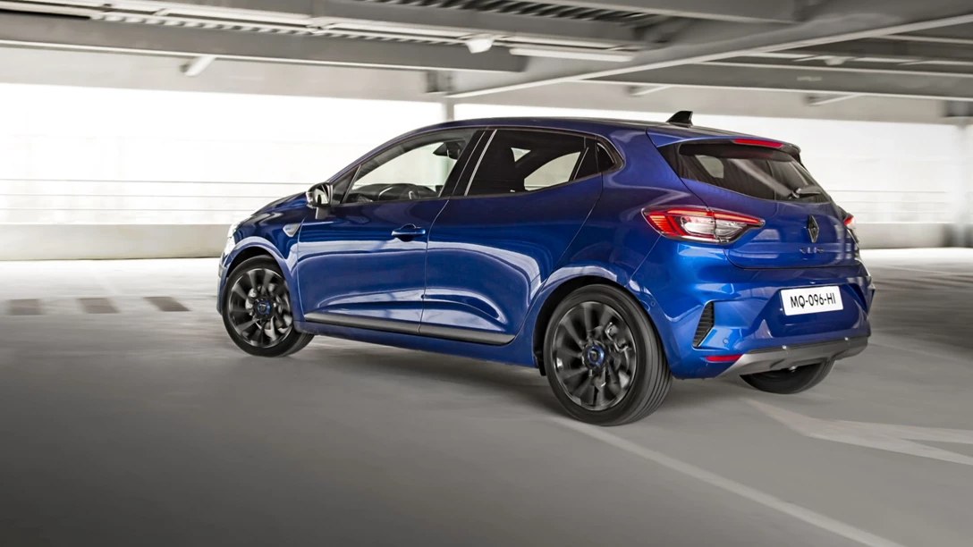 1681368-New Renault Clio (2)-min.jpg