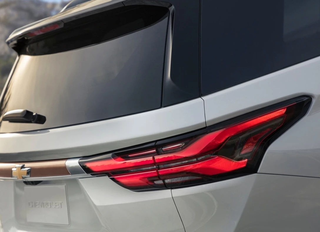 1655755-Chevrolet-Traverse-2022-13.jpg