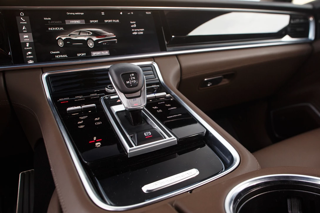 1591902-פורשה פאנאמרה הייבריד מבחן דרכים - תומר פדר (5).jpg