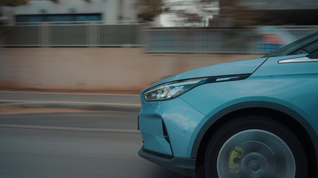 1673462-BYD ATTO 3 vs Geely Geometry C.00_08_33_18.Still010 copy.jpg