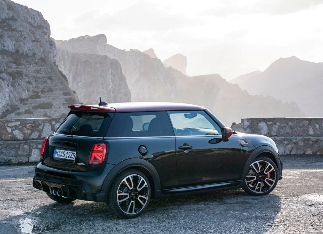 1653956-Mini-John_Cooper_Works-2022-09.jpg