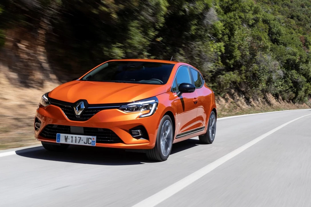 1620564-1-21227137_2019_-_New_Renault_CLIO_test_drive_in_Portugal.jpg