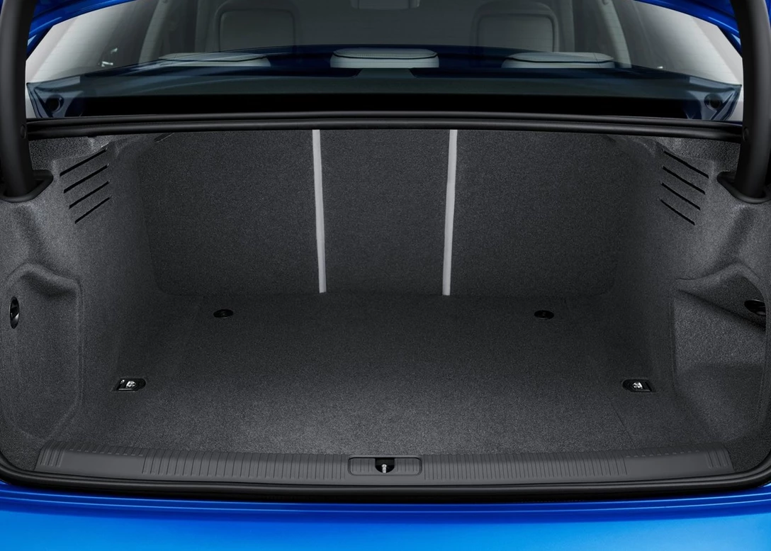 1646296-Audi-A4-2016- (11).jpg