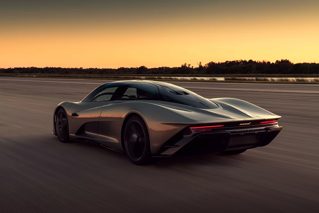 1627599-11670-McLaren-Speedtail-concludes-high-speed-testing.jpg