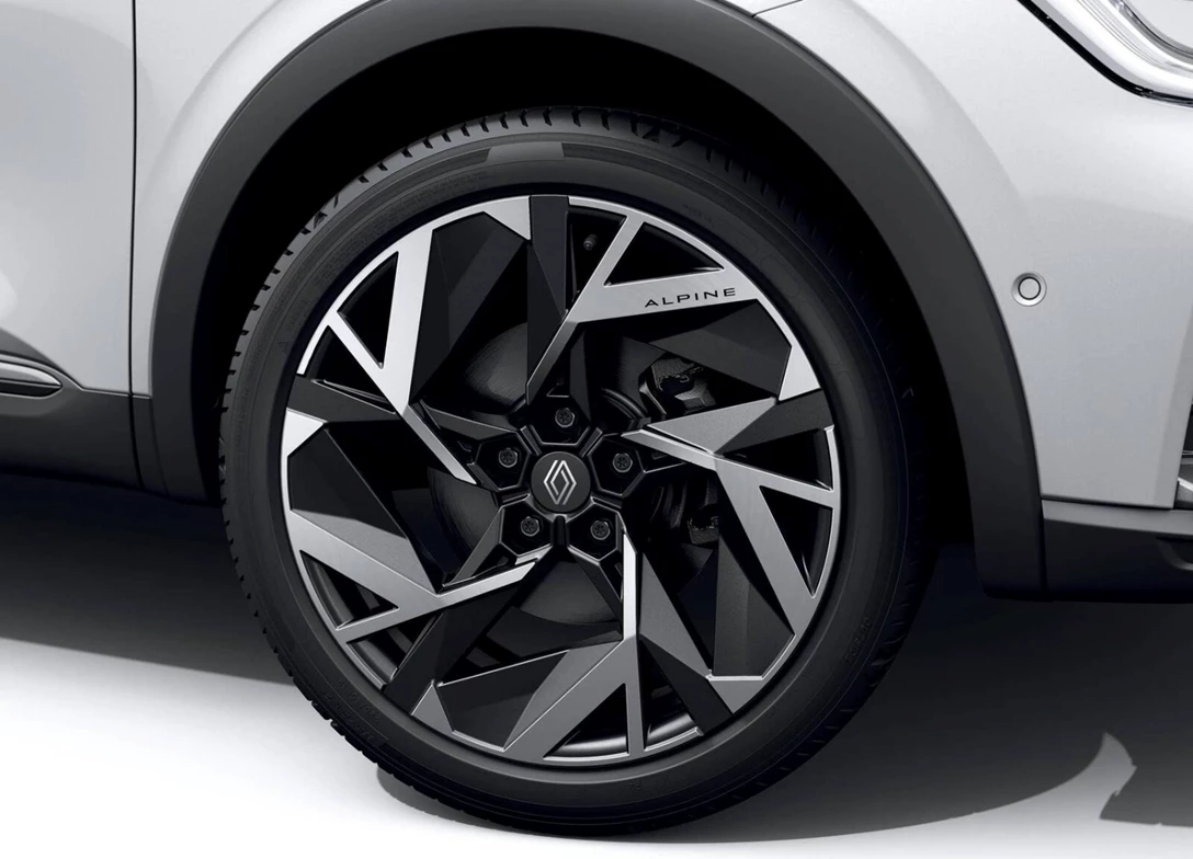 1705776-Renault-Arkana-2025-FL (13).jpg