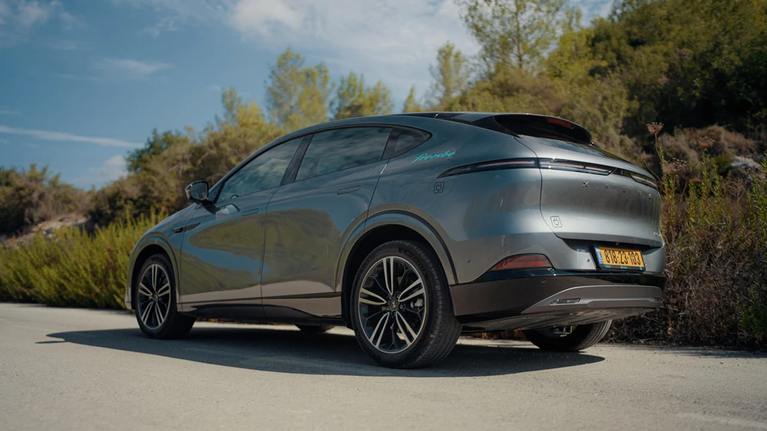 1701373-Xpeng G6 2024.00_25_52_20.Still040.jpg