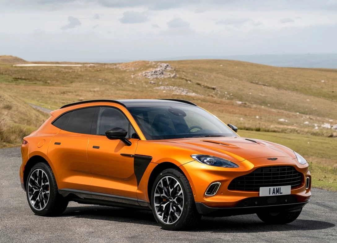 1700340-Aston_Martin-DBX-2024-01.jpg