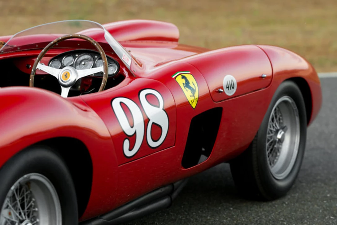 1666105-1955-Ferrari-410-Sport-Spider-by-Scaglietti1258190_-a-740x494.jpg