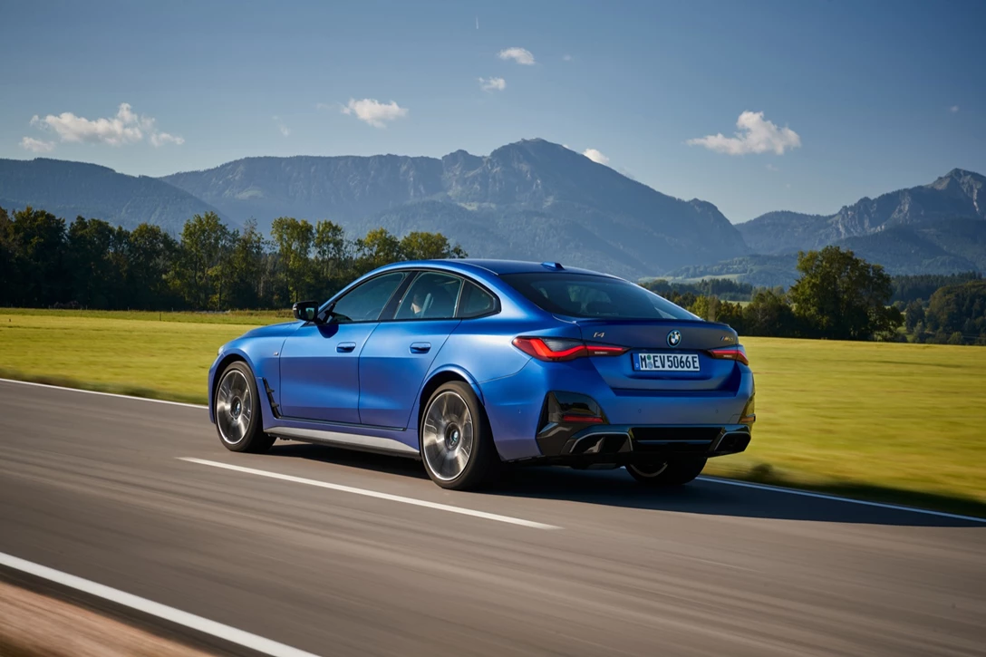 1652632-P90439355_highRes_bmw-i4-m50-9-2021.jpg