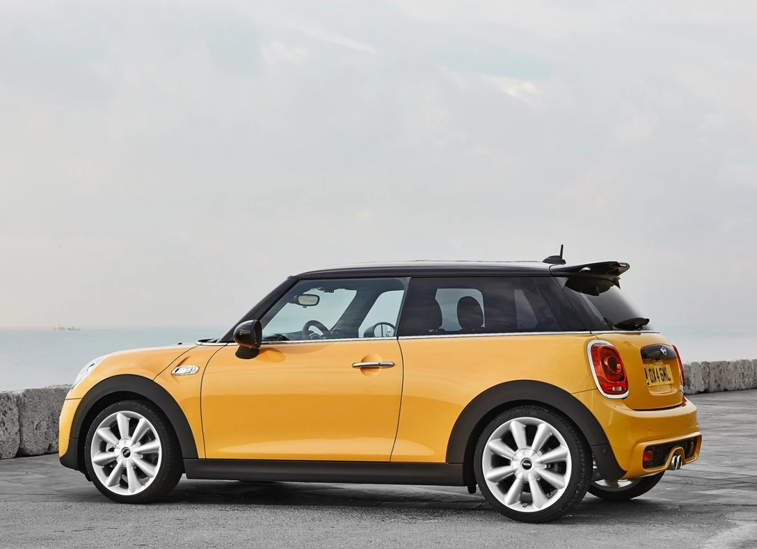 1659219-Mini-Cooper-2015-10.jpg