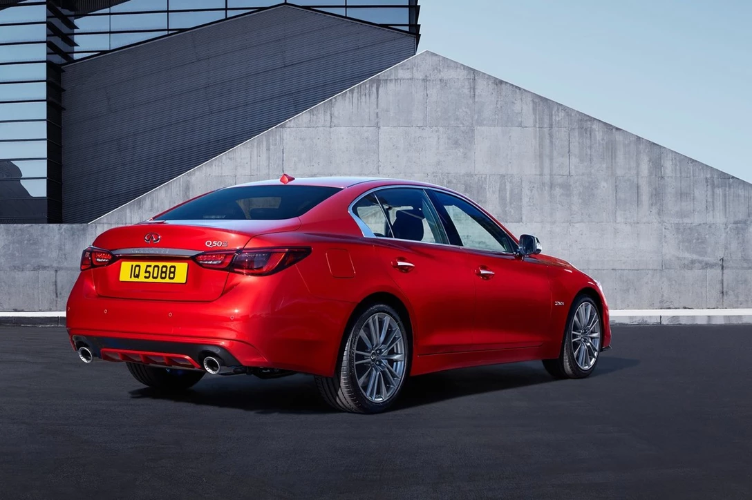 1595289-אינפיניטי Q50 הגיעה לארץ (2).jpg