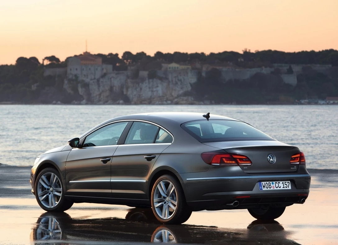 1601009-Volkswagen-CC-2013-1600-2c.jpg