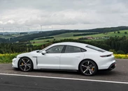 1628895-Porsche-Taycan_Turbo_S-06.jpg