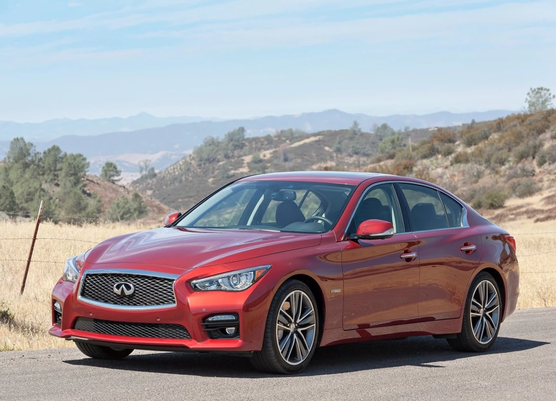 1670033-Infiniti-Q50-2015-04.jpg