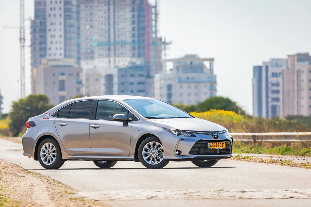 1614004-טויוטה קורולה 1 (10).jpg