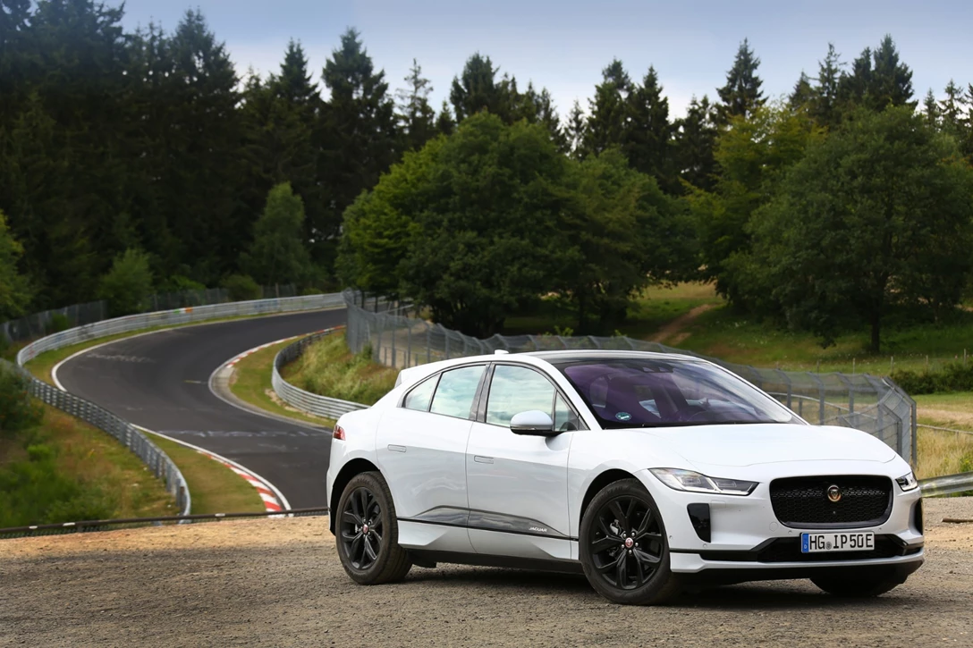 1603754-יגואר i פייס השקה עולמית (3).jpg