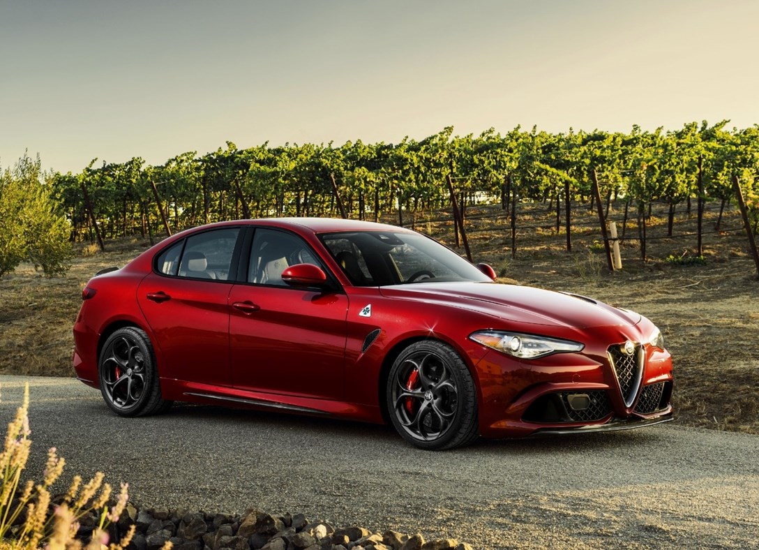1661856-Alfa-Romeo-Giulia-2022-04.jpeg