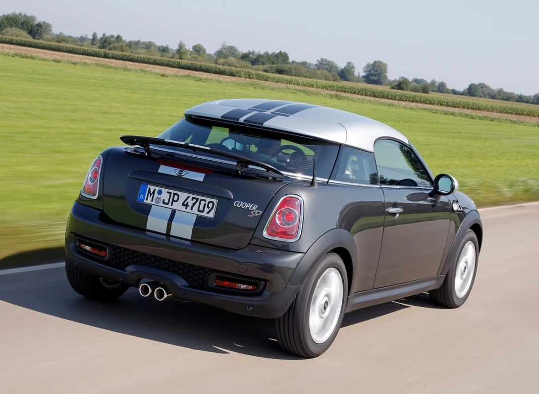 1605802-Mini-Coupe-2011-2015-06.jpg