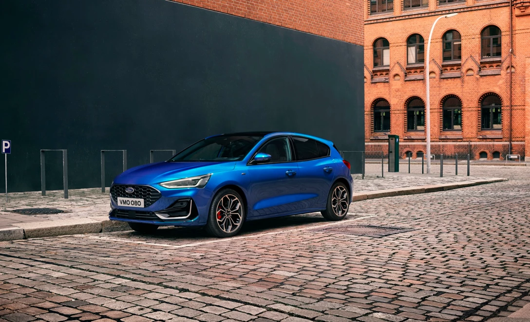 1654395-2021_FORD_FOCUS_ST-LINE_OUTDOOR_02.jpg