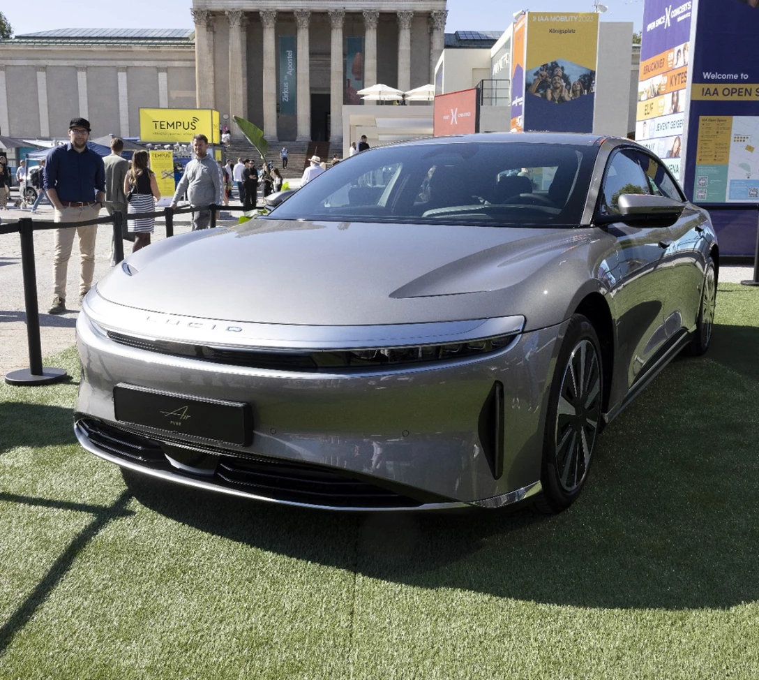 1688060-LUCID AIR-min.jpg