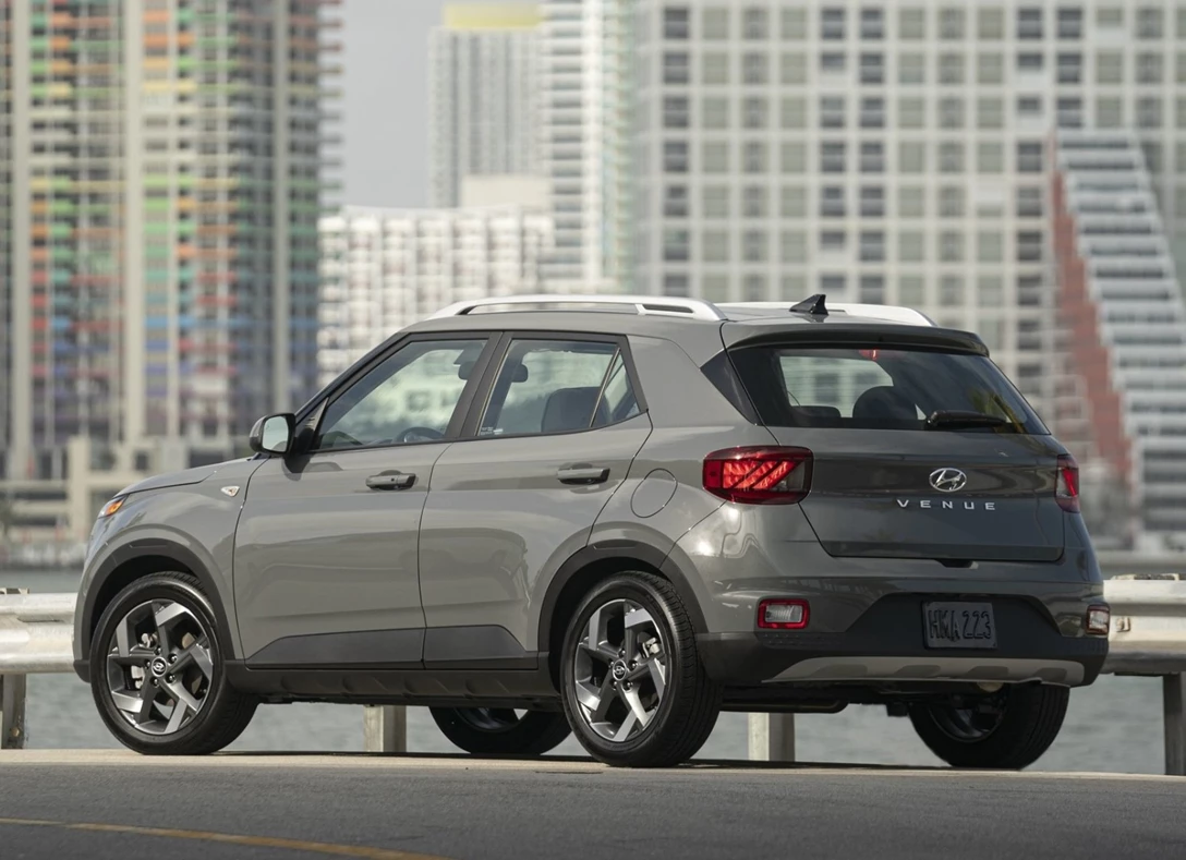 1643939-Hyundai-Venue-2021-02.jpg