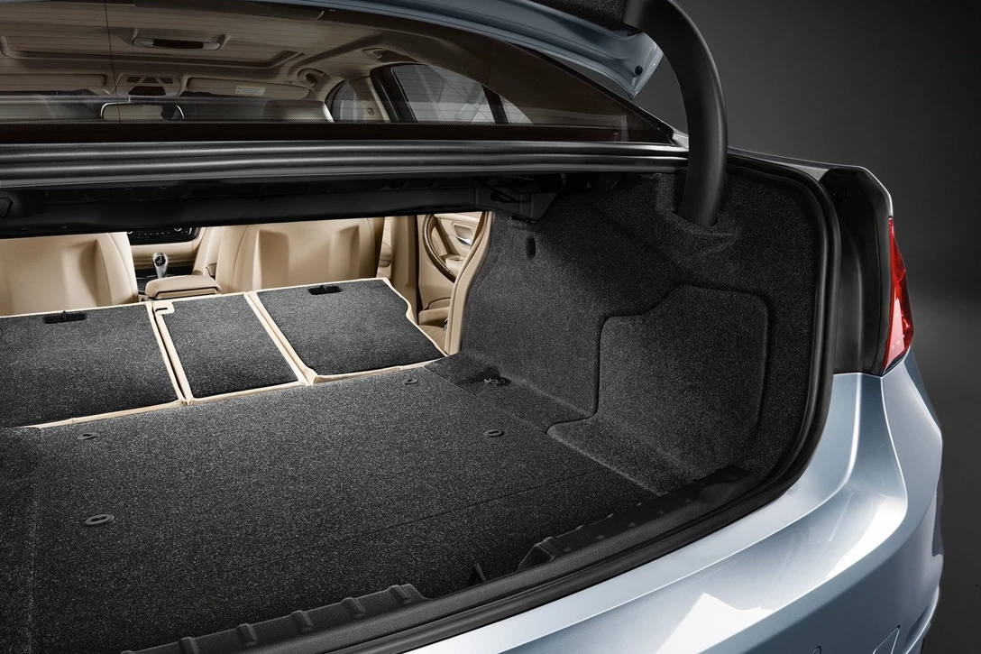 ב.מ.וו סדרה 3 2011