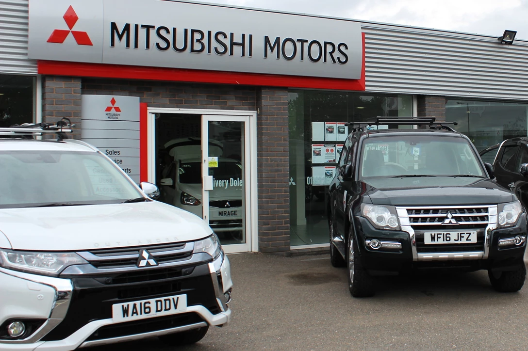 1594559-מיצובישי הוט (3).jpg