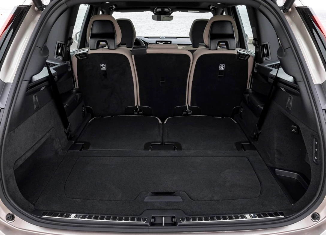 1707960-Volvo-XC90-2025-12.jpg