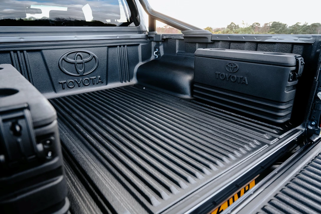 1688178-2023_Toyota_Hilux_GRsport_076-min.jpg