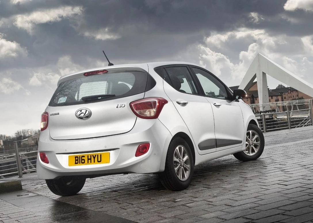 1641367-Hyundai-i10-2014-07.jpg