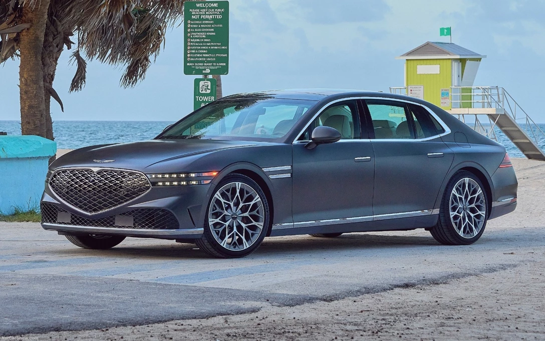1687713-Genesis-G90-2023-wallpaper-min.jpg