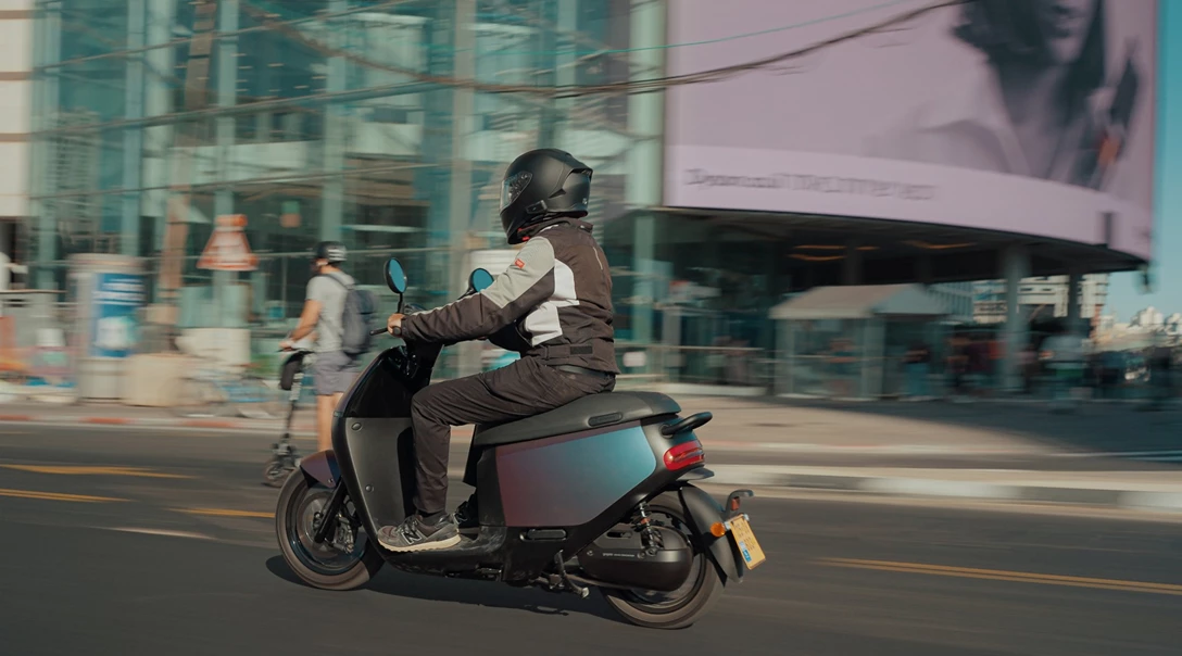 1669407-gogoro 2022.00_39_32_17.Still036 copy.jpg