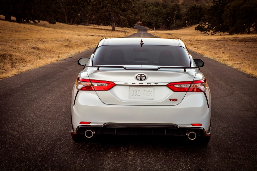 1606895-Camry_TRD_010_D78DD0799D47C0248647DC0314B96E535569272C.jpg