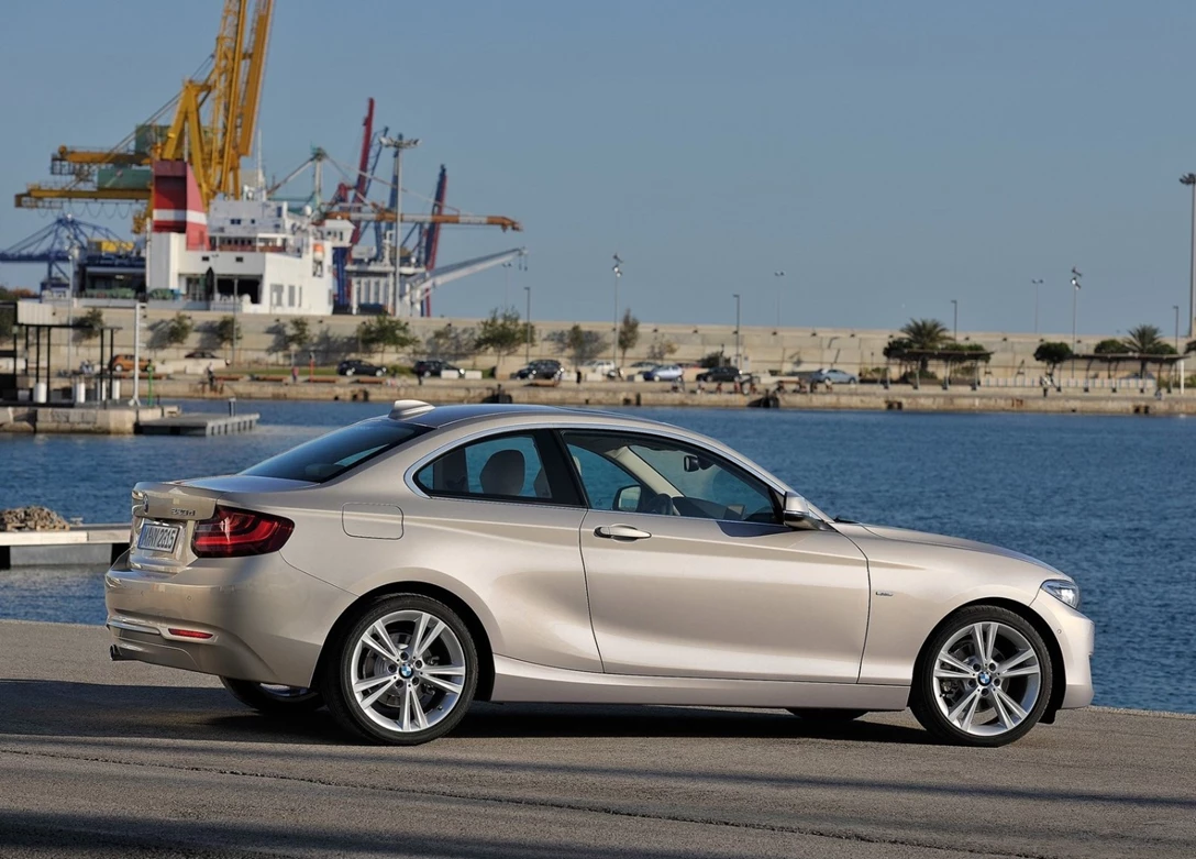 1648721-BMW-2-Series_Coupe-2014-1600-16.jpg