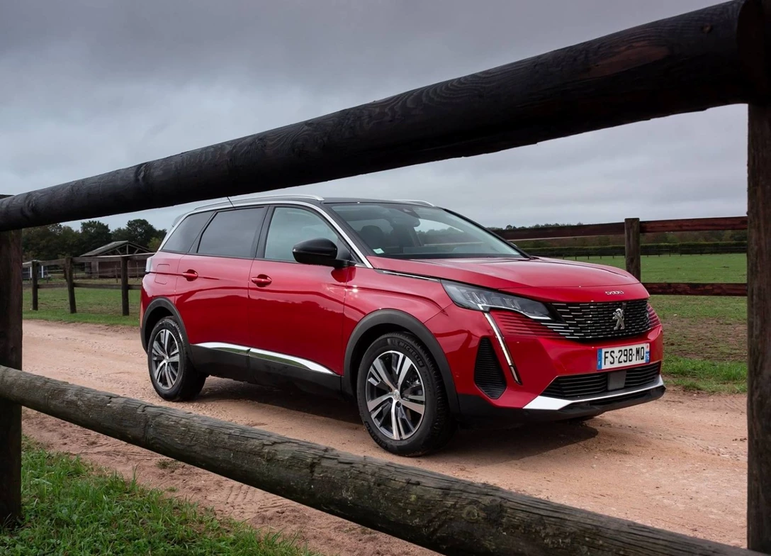 1694882-Peugeot-5008-2024-01.jpg