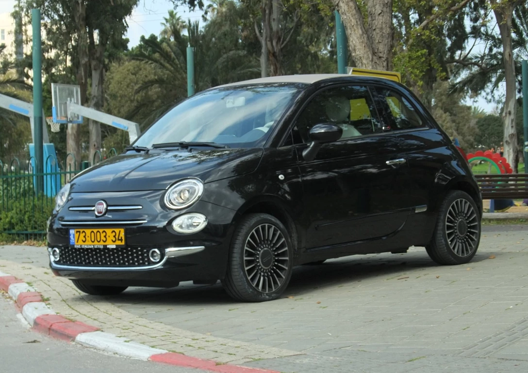 1659692-Fiat-500-2018-04.JPG