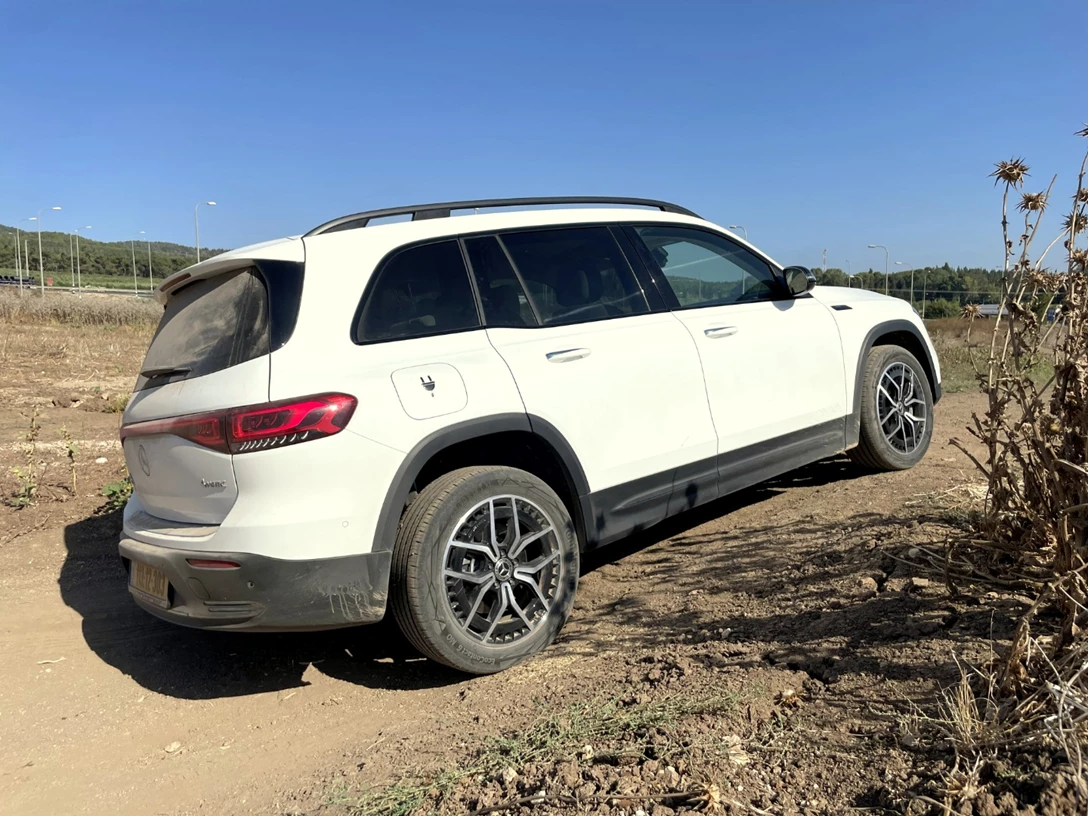 1667359-EQB - 122-min.jpg