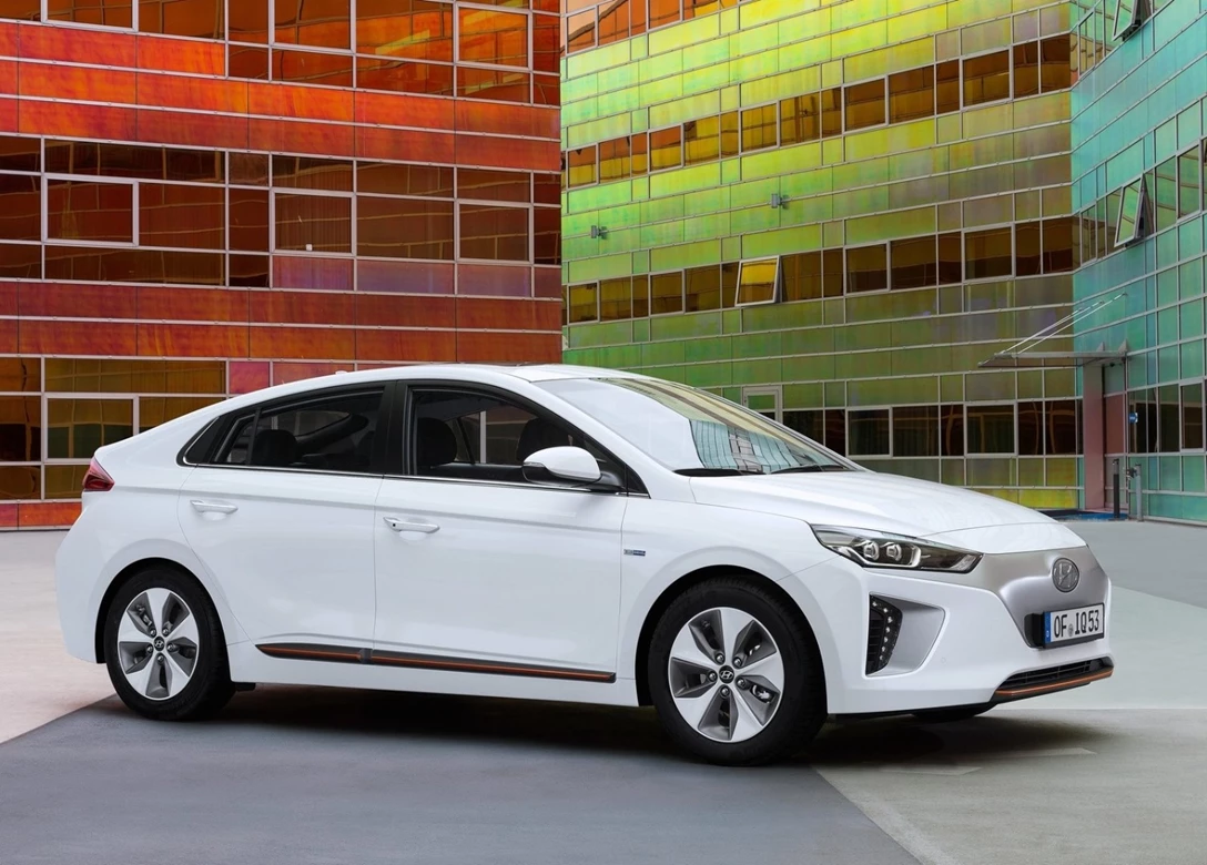 1652047-Hyundai-Ioniq-2020-01.jpg