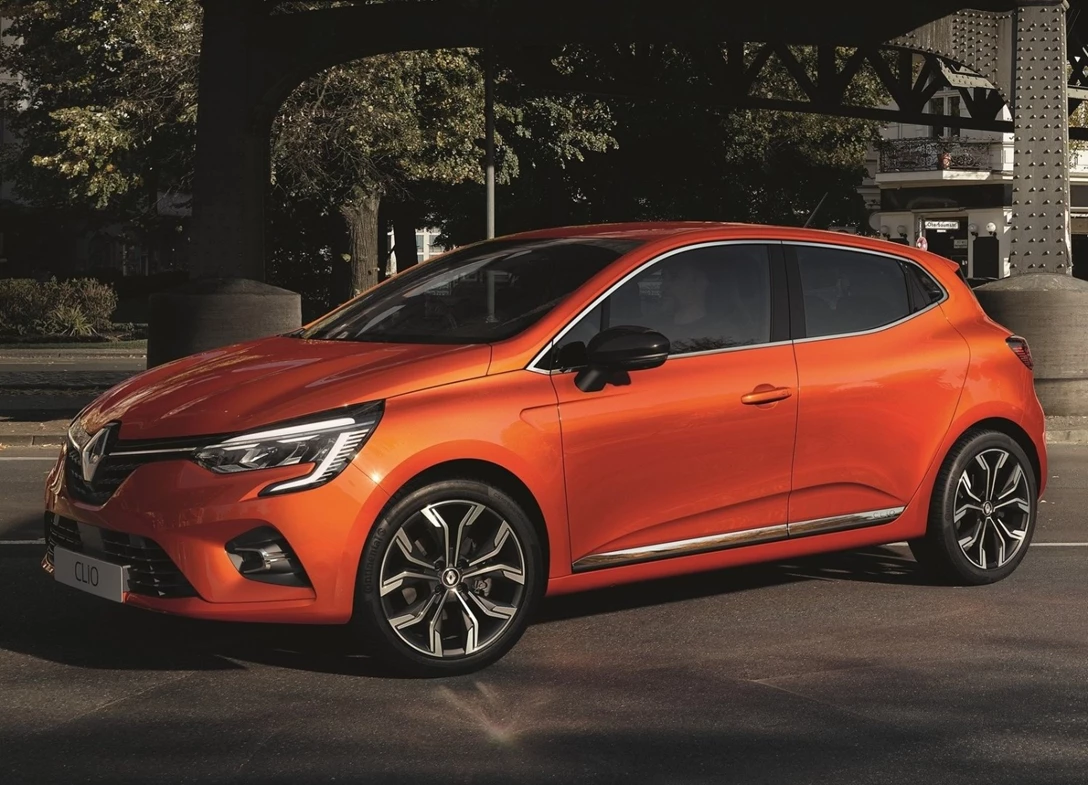 1651965-Renault-Clio-2022-01.jpg