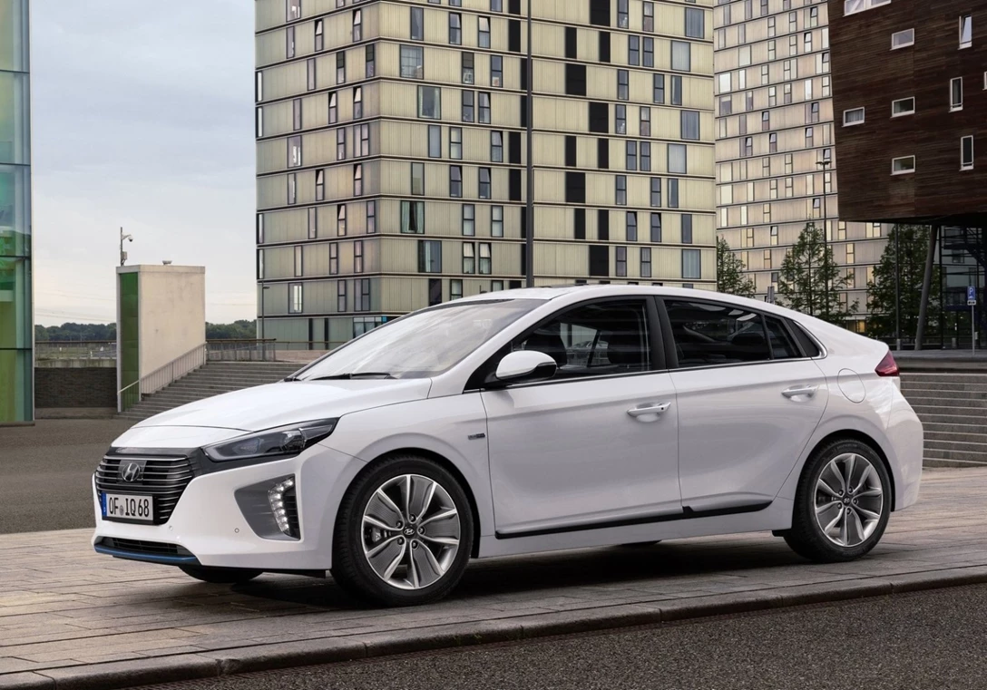 1636219-Hyundai-Ioniq-2019-01.jpg