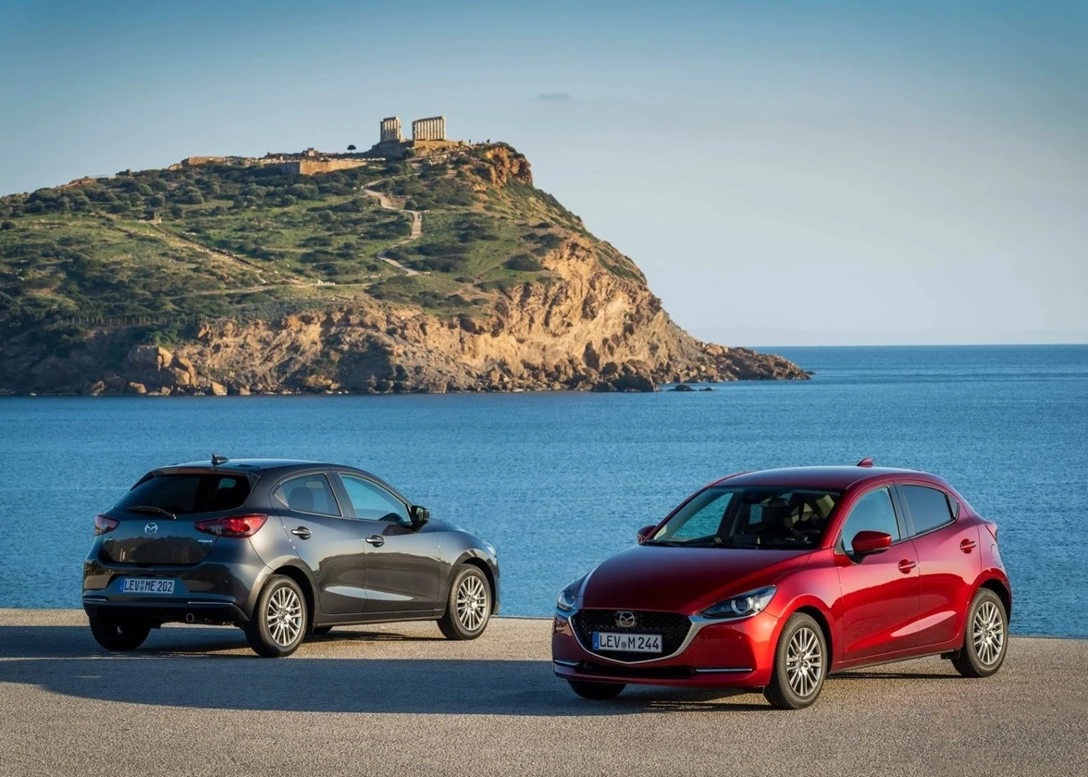 1642051-Mazda-2-2021-06.jpg