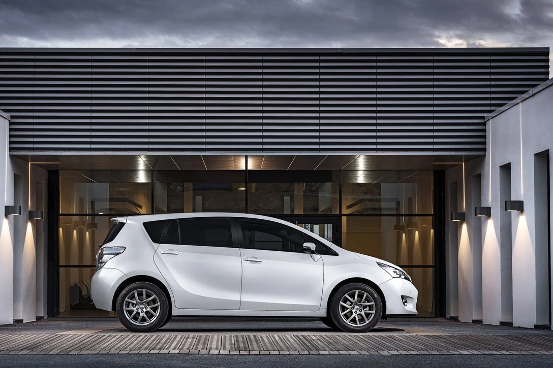 טויוטה ורסו