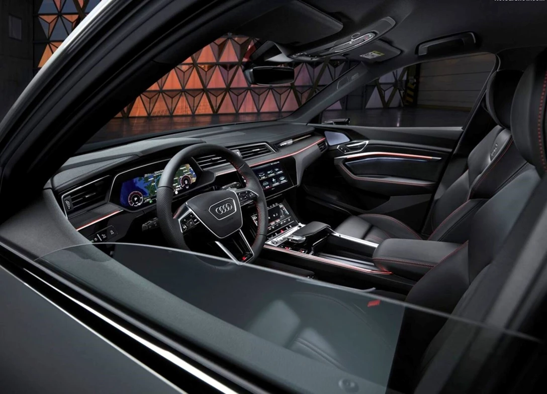 1700120-Audi-Q8_e-tron_quattro-05.jpg