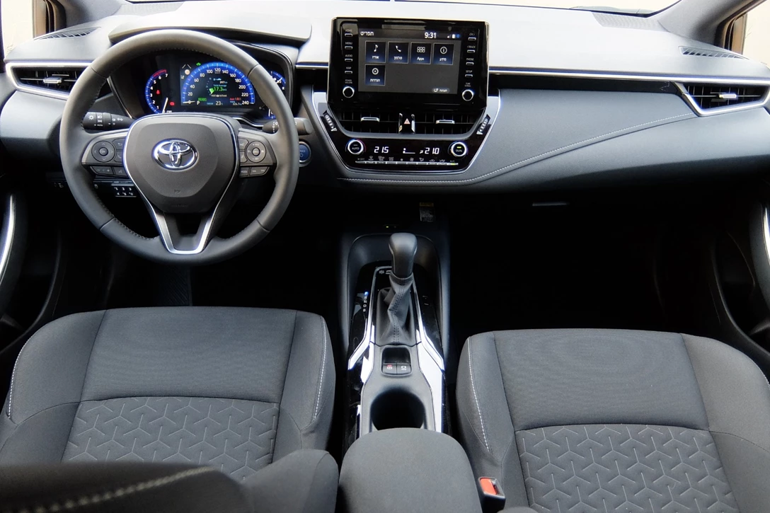 1616486-טויוטה קורולה סטיישן מבחן דרכים (6).JPG