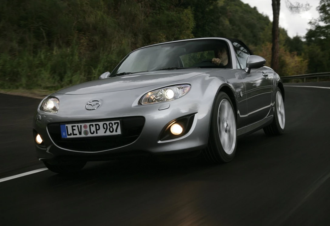 1598110-Mazda-MX-5-2009-1600-06.jpg