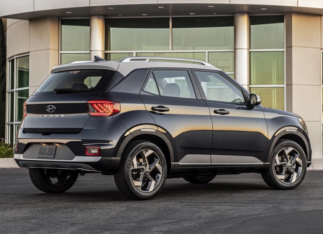 1674022-Hyundai-Venue-2023-03.jpg