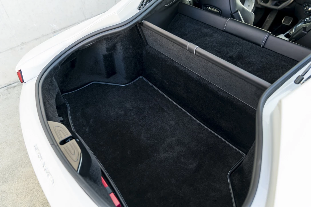 1599153-אסטון מרטין ואנטג מבחן דרכים השקה (53).jpg